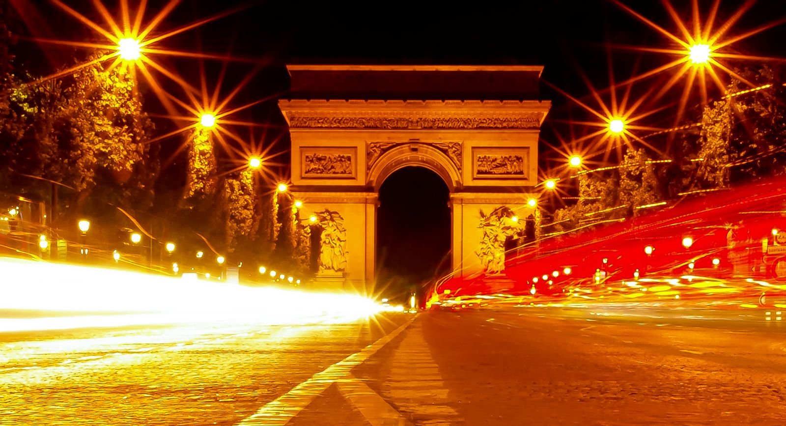 549/Photos/Paris/Arc_de_Triomphe_Nocturne-optimisee.jpg